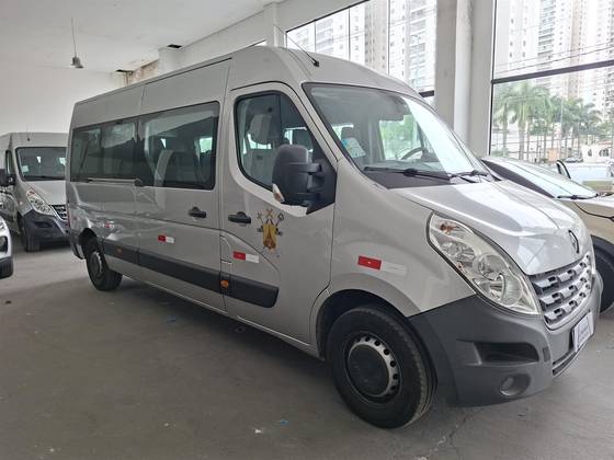 RENAULT MASTER 2.3 DCI DIESEL MINIBUS EXECUTIVE 16L L3H2 3P MANUAL RENAULT MASTER 2.3 DCI DIESEL MINIBUS EXECUTIVE 16L L3H2 3P MANUAL